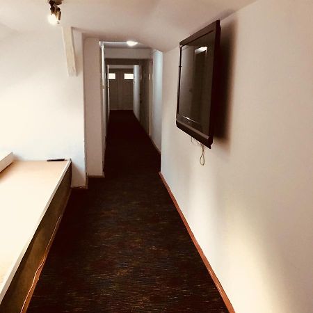 Y Hostel Balatonlelle Ngoại thất bức ảnh